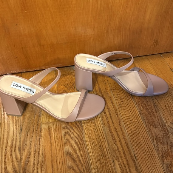 Never Worn Steve Madden Beige/Tan heels for summer - Picture 2 of 3